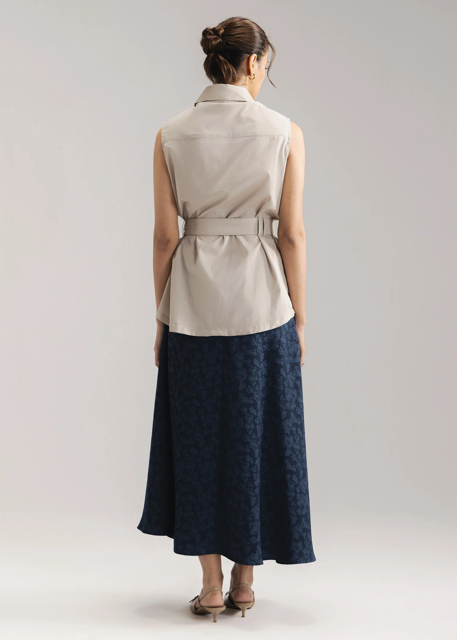 Button Down Sleeveless Shirt- WS26-44 - Image 5